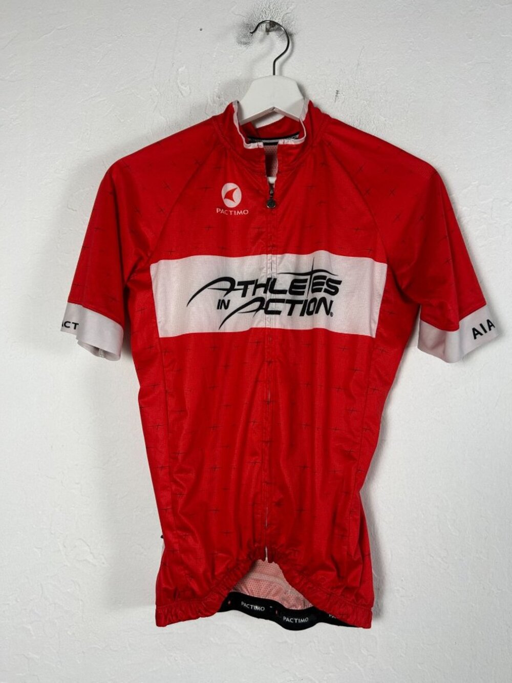 Pactimo Athletes In Action Red Cycling Jersey Mens Medium Short Sleeve Full-Zip